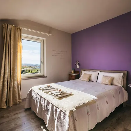 Casa Lucesole Kır Evi