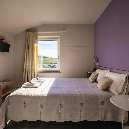 Casa Lucesole Kır Evi Fontanile